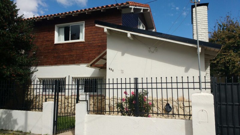 Foto Casa en Venta en Esquel, Chubut - pix14574376 - BienesOnLine
